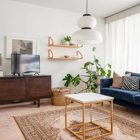 아파트 Photographers House Close To The Metro 에스포