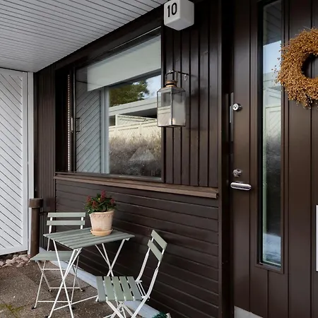 Photographers House Close To The Metro 에스포